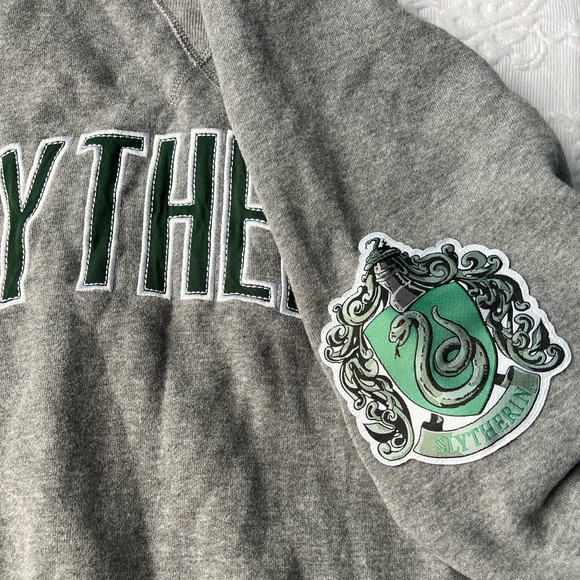 Slytherin Harry Potter Sweatshirt - Picture 3 of 6